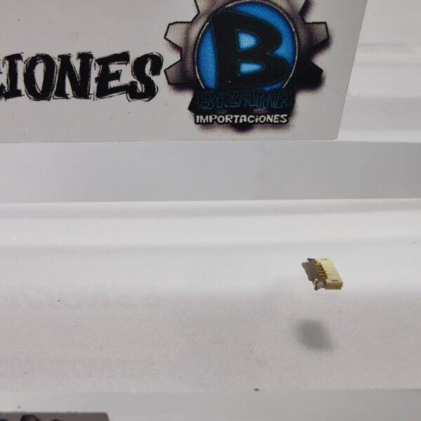 Puerto 4 pines conector